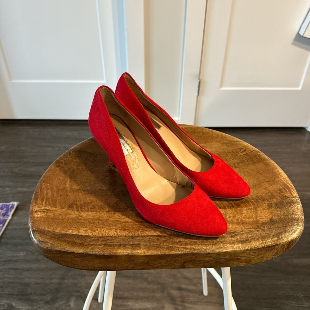 Red Pumps